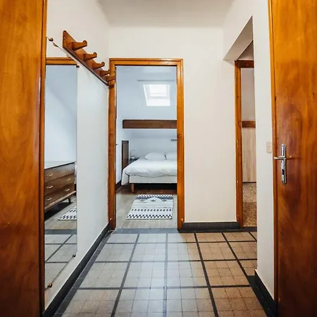 For 5 People Close To The Center Beautiful View Of Apartment